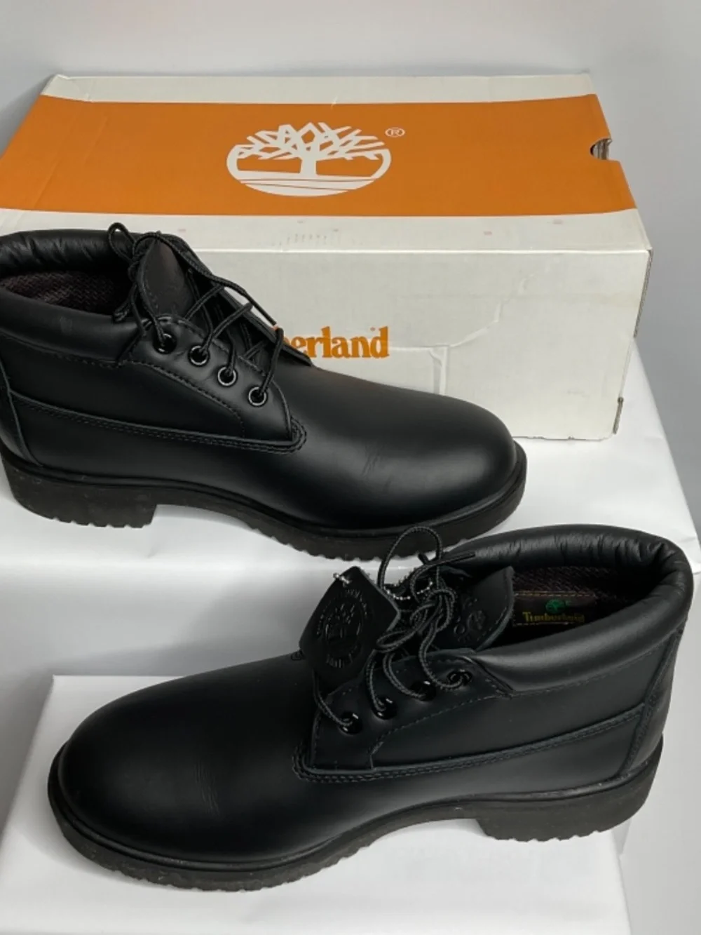 Timberland Men’s 1973 Newman Waterproof Chukka Boots size Men’s 7.5 M/M